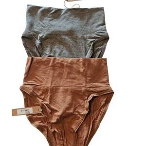 2 PAIR SKIMS HI CUT PANTY NWT